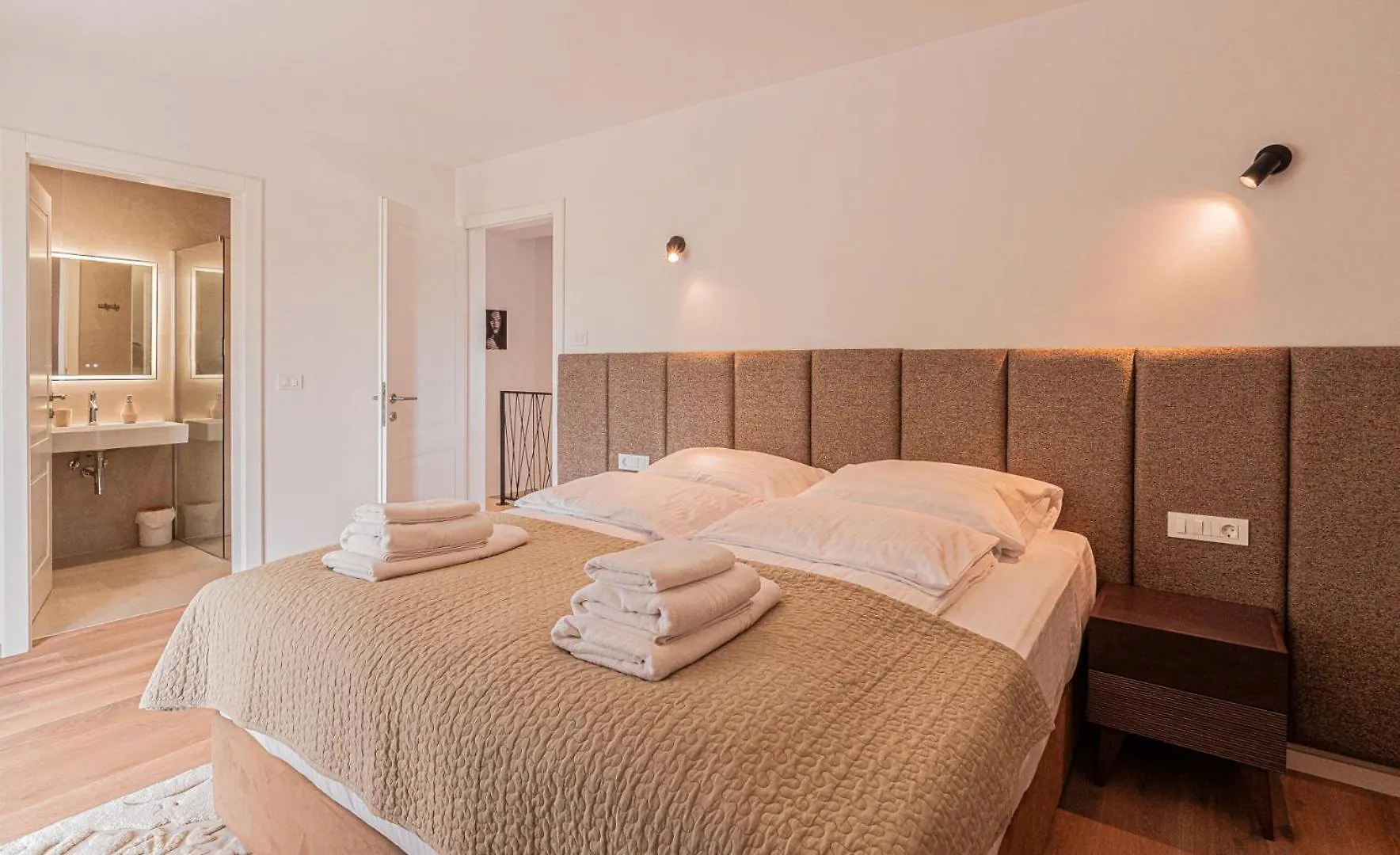 New 2024! Luxury Villa Carlotte With 11M Pool Poreč 0*,
